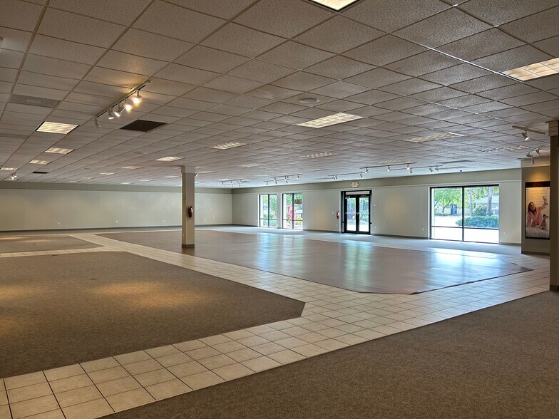 More Photos Of 1530 Mason Ave, Daytona Beach Freestanding For Lease