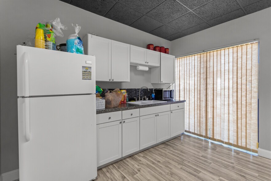 More Photos Of 2765 Albright Rd, Kokomo Office For Sale