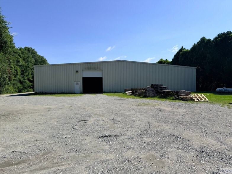 More Photos Of 2020 GA Highway 21 S, Springfield Flex For Lease