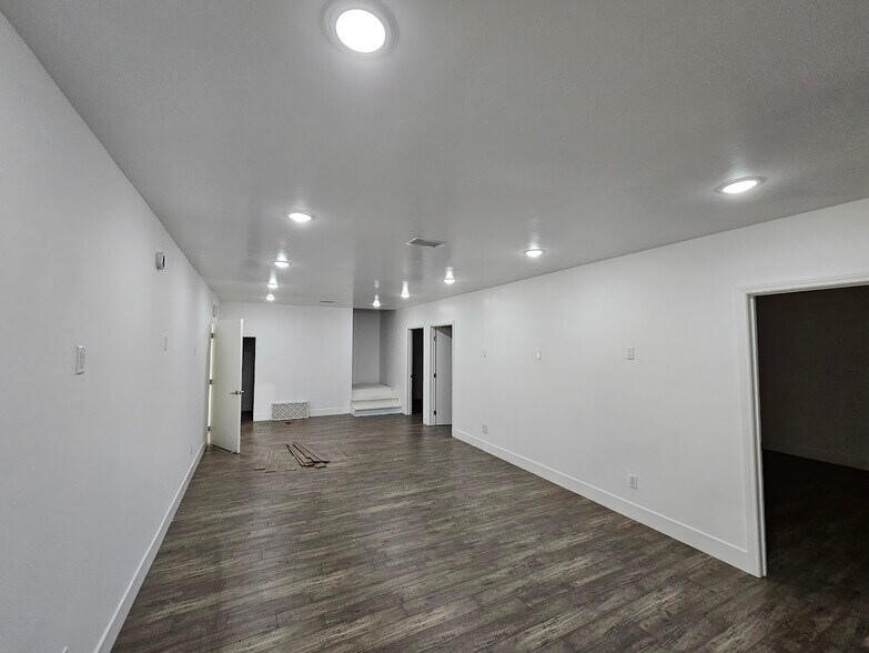 More Photos Of 1333 S Hill St, Los Angeles Warehouse For Lease