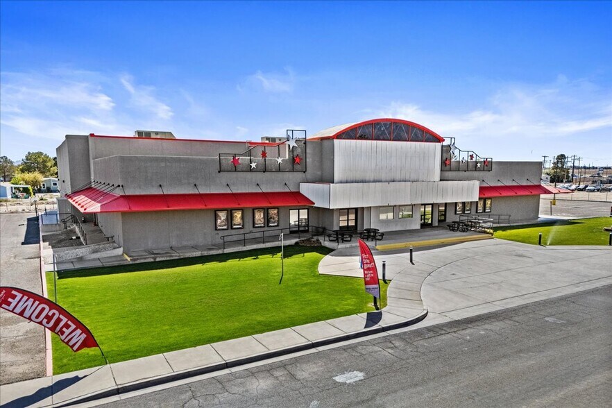 More Photos Of 555 E Entertainment Ave, Safford Theater Concert Hall For Sale