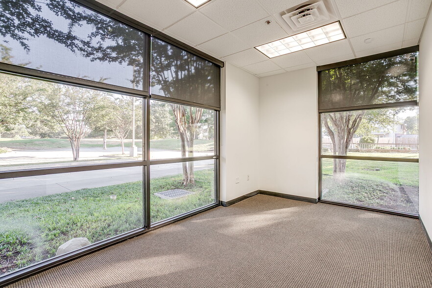 More Photos Of 3262 Chapel Creek Blvd, Fort Worth Office For Lease