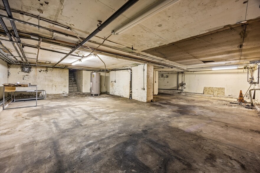 More Photos Of 7320 Grand Ave, Maspeth General Retail For Sale