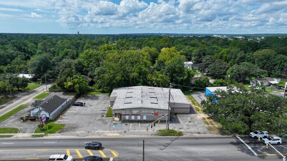 Primary Photo Of 3107 Spring Hill Ave, Mobile Freestanding For Sale