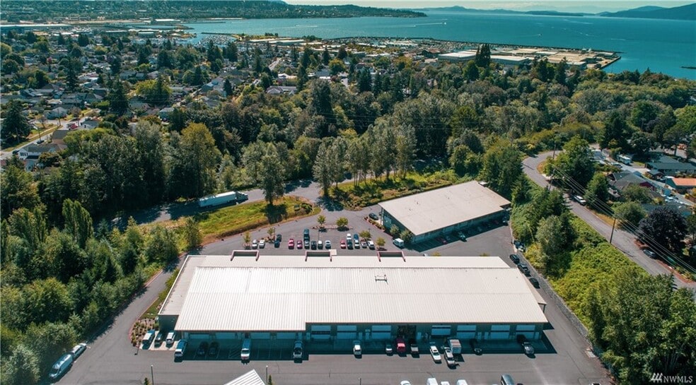 More Photos Of 909 Squalicum Way, Bellingham Flex For Sale