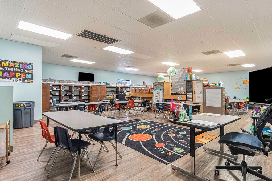 More Photos Of 18490 Kuykendahl Rd, Spring Freestanding For Sale