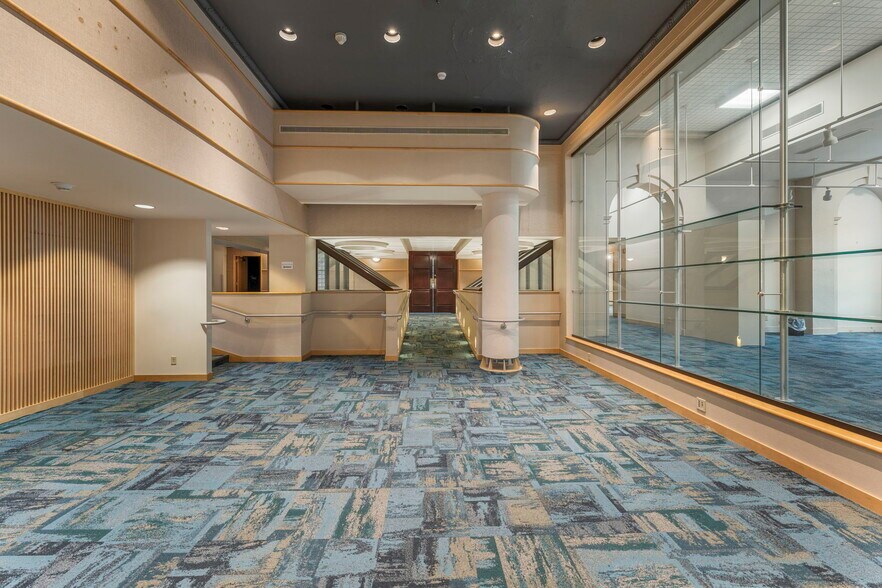 More Photos Of 1 W Market St, Corning Office Residential For Lease
