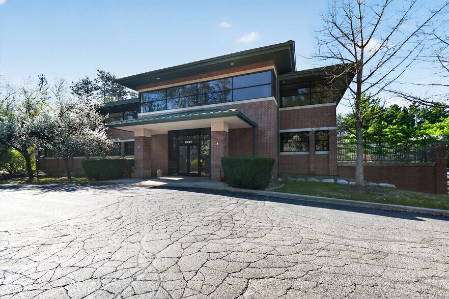 More Photos Of 8451 Boulder Ct, Commerce Township Office For Sale