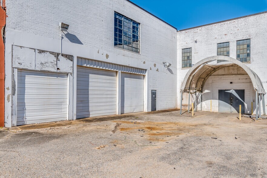 More Photos Of 243 Catoma St, Montgomery Warehouse For Lease