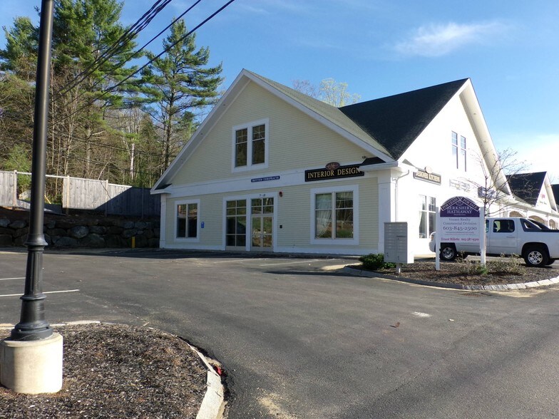 More Photos Of 171 Daniel Webster Hwy, Belmont Storefront Retail Office For Lease