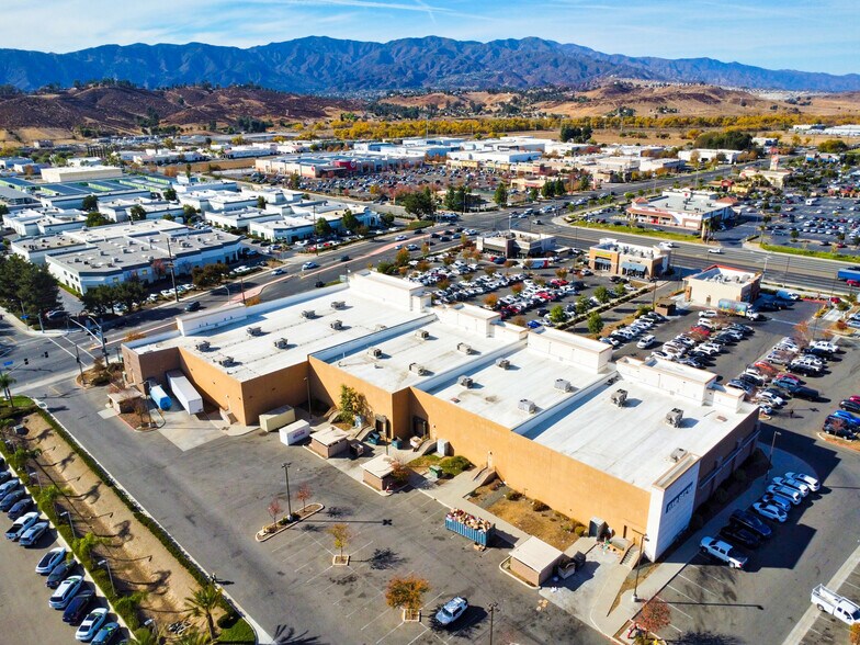 More Photos Of 18438 Collier Ave, Lake Elsinore Freestanding For Sale