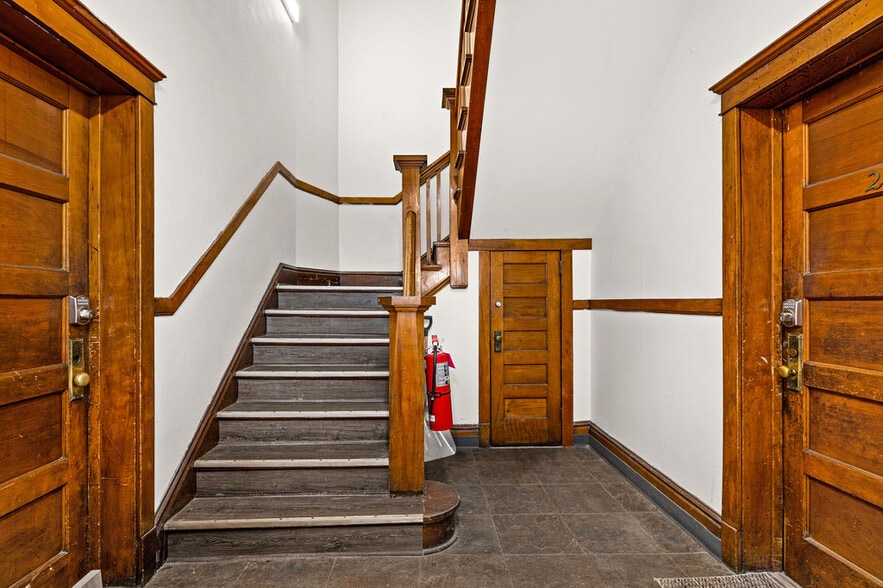 More Photos Of 114 N 6th Ave E, Duluth Apartments For Sale