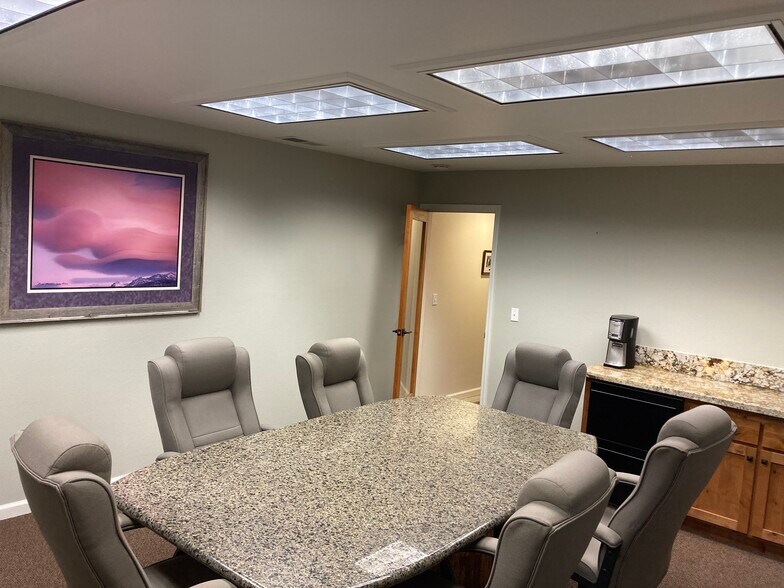 More Photos Of 124 McFaul Way, Zephyr Cove Office For Lease