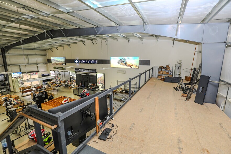 More Photos Of 428 NE Newton Creek Dr, Roseburg Warehouse For Sale