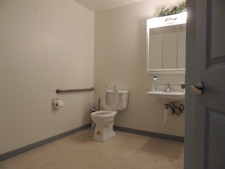 More Photos Of 703 Main St, Wausaukee Loft Creative Space For Sale