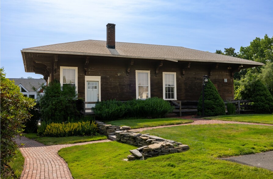 More Photos Of 120-152 Simsbury Rd, Avon Unknown For Lease