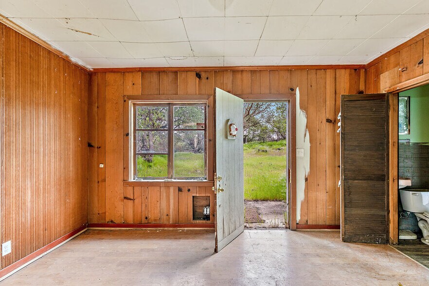 More Photos Of 8785 Blackwell Rd, Central Point Land For Sale