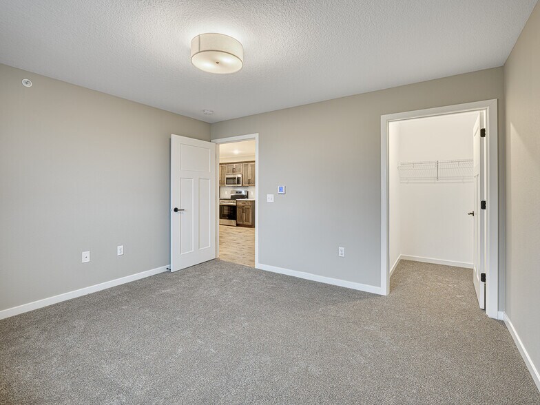 More Photos Of 102 Ridge Rd, Osceola Apartments For Sale