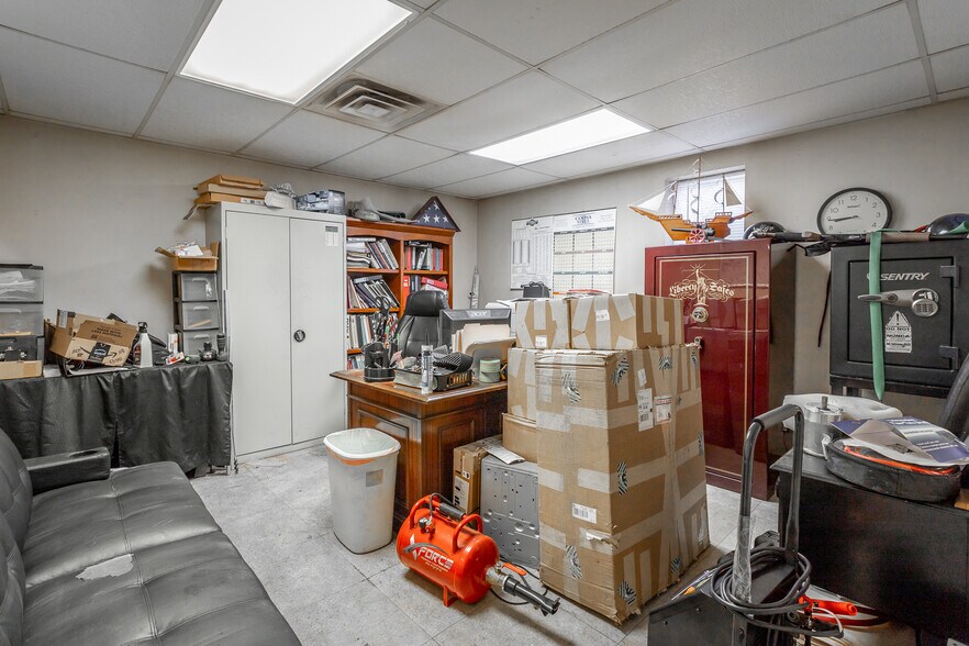 More Photos Of 13543 Back Valley Rd, Sale Creek Manufacturing For Sale