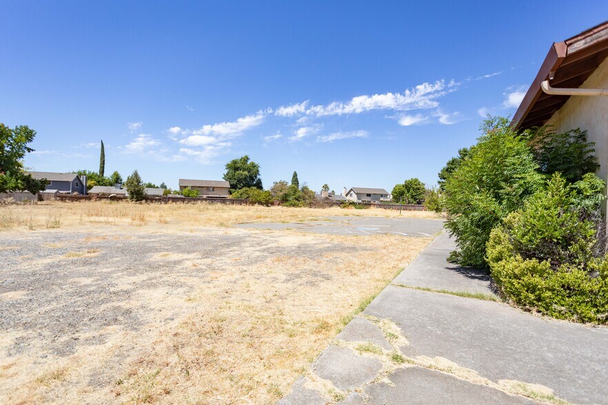 More Photos Of 7620 La Mancha Way, Sacramento Religious Facility For Sale