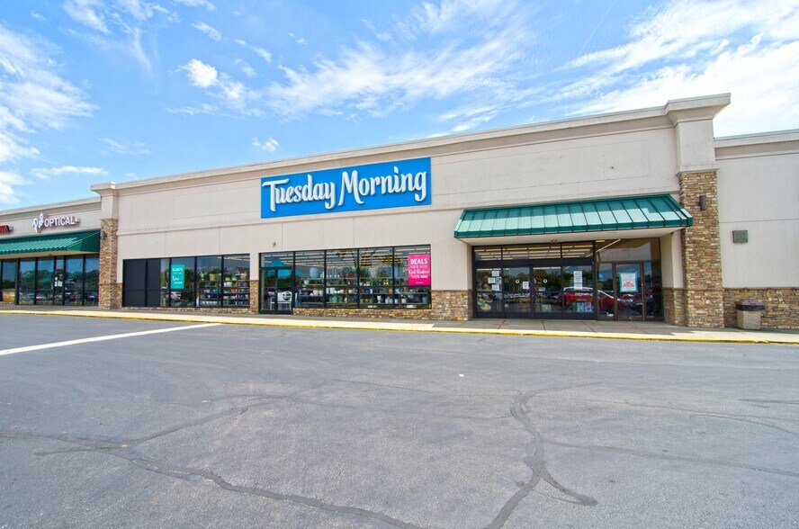 More Photos Of 1525-1555 E New Circle Rd, Lexington Unknown For Lease