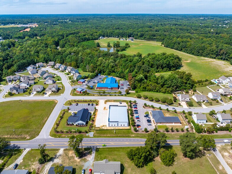 More Photos Of 982 Adams Point Dr, Garner Flex For Lease