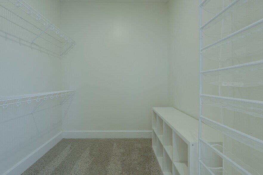 More Photos Of 26 N Short St, Troy Office For Lease