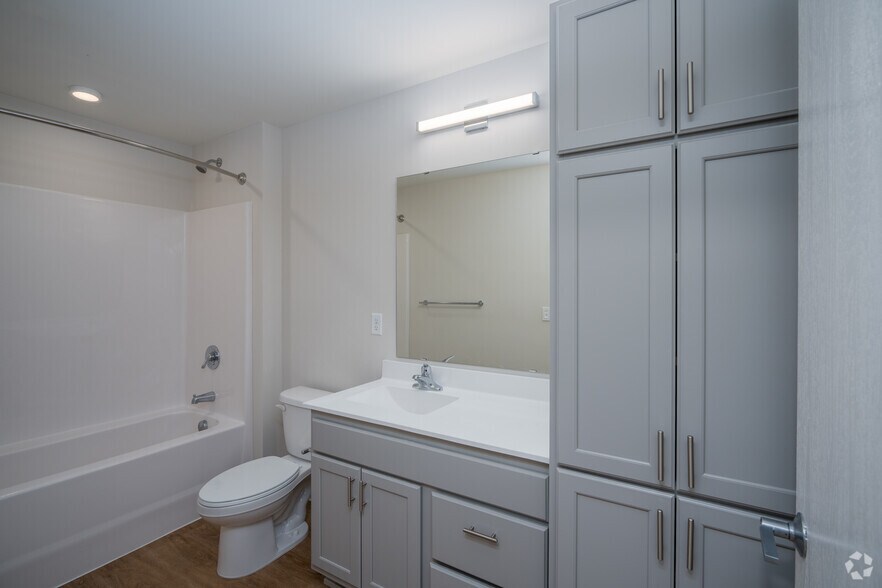 More Photos Of 1835 University Ave W, Saint Paul Apartments For Lease