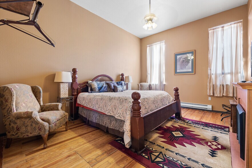 More Photos Of 603 N River St, Hot Springs Hotel For Lease