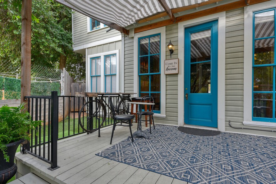 More Photos Of 1102 S Alamo St, San Antonio Storefront Retail Office For Sale