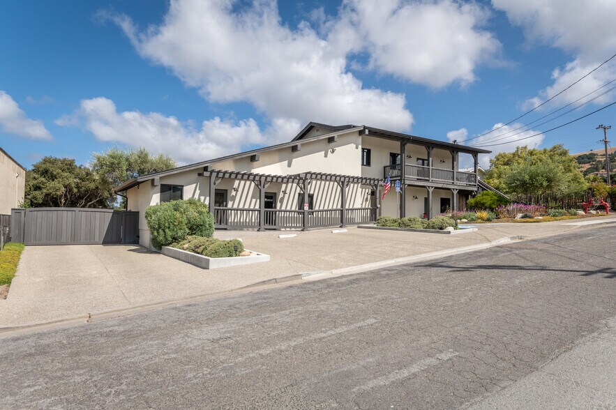 More Photos Of 8 El Caminito Rd, Carmel Valley Specialty For Sale
