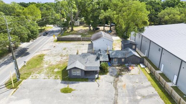 More Photos Of 6698 N Palafox St, Pensacola Showroom For Sale
