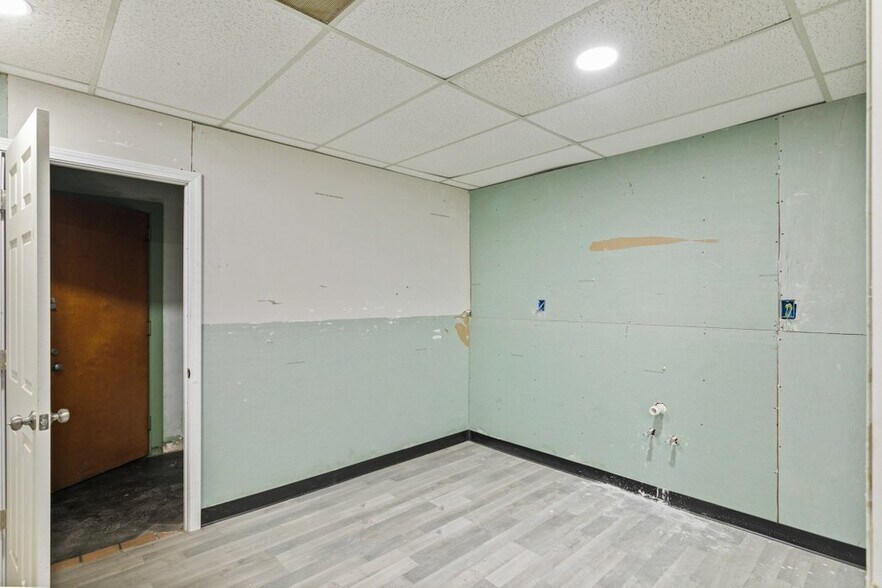 More Photos Of 327-345 E Bay St, Jacksonville Office For Lease