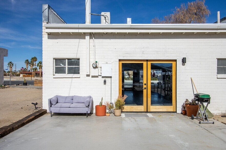 More Photos Of 73911 29 Palms Hwy, Twentynine Palms Storefront For Sale