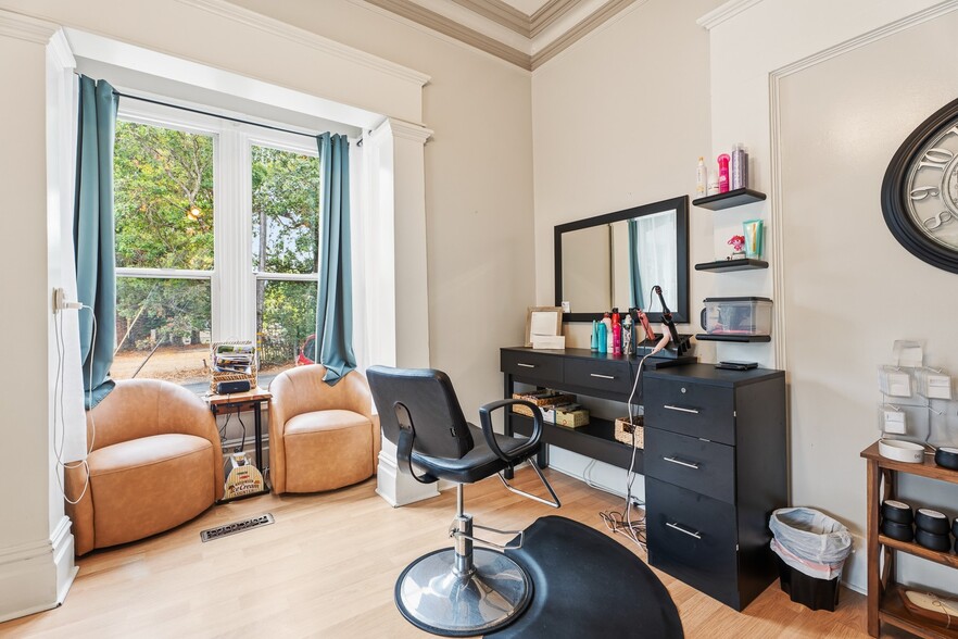 More Photos Of 704 N State St, Ukiah Medical For Sale