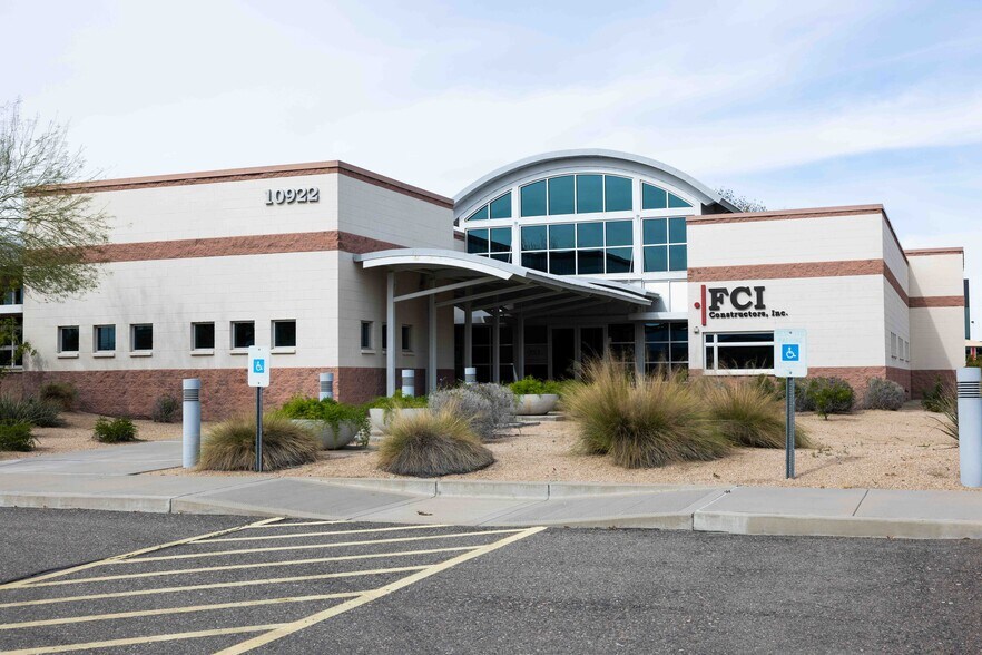 More Photos Of 10922 W Glenn Dr, Glendale Office For Sale