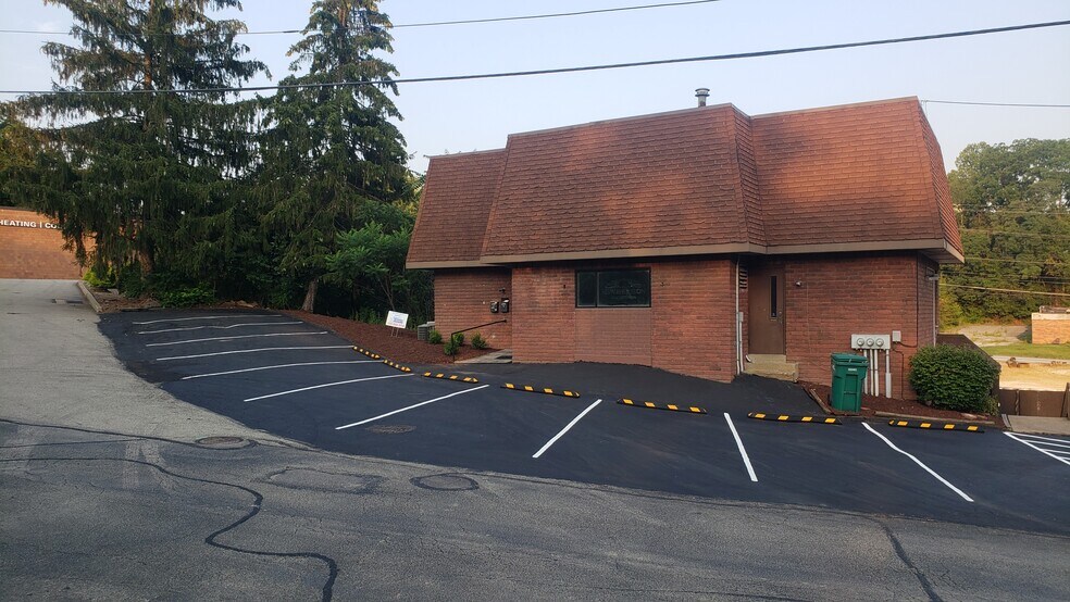 More Photos Of 100 James Pl, Monroeville Medical For Lease