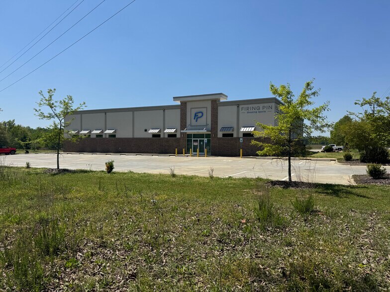 Primary Photo Of 2195 1st Ave, Opelika Office For Sale