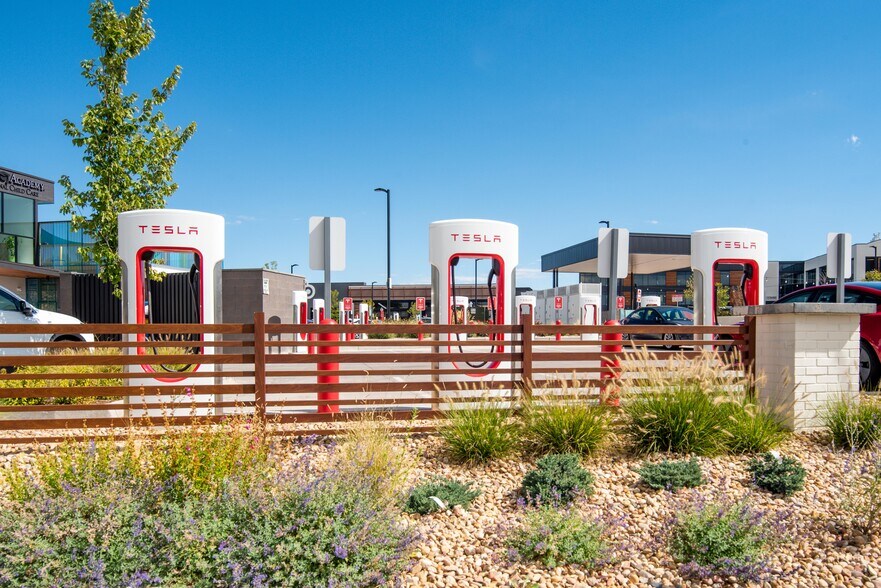 More Photos Of 7111 E. Lowry Blvd, Denver Medical For Lease