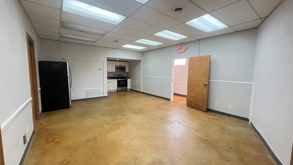 More Photos Of 2908 Chamberlayne Ave, Richmond Office For Lease