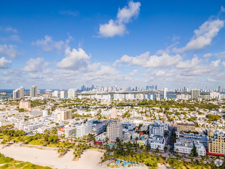 More Photos Of 1200 Ocean Dr, Miami Beach Hotel For Lease