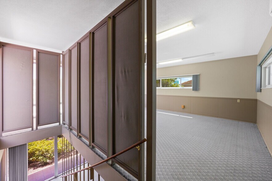 More Photos Of 1510 Dr. Martin Luther King Jr St N, Saint Petersburg Office For Sale