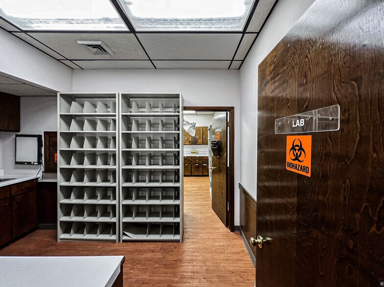 More Photos Of 119 W Lowman St, Mullins Medical For Sale