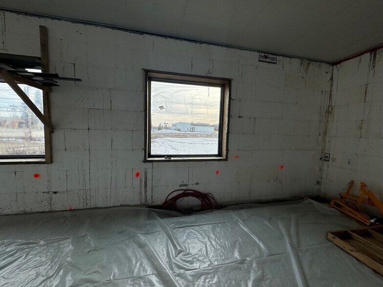 More Photos Of 906 Old Steese Hwy, Fairbanks General Retail For Lease