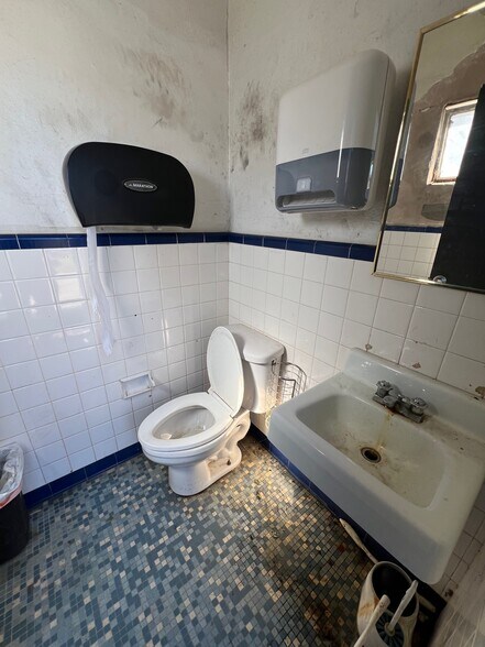 More Photos Of 2140 US Highway 70, Connelly Springs Auto Repair For Sale