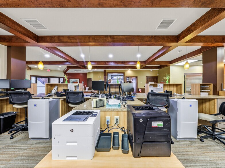 More Photos Of 101 Jack St, Hendersonville Bank For Sale