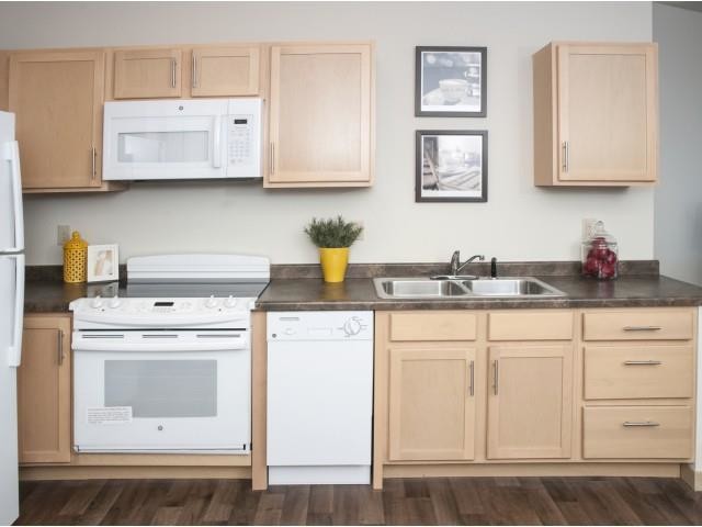 More Photos Of 2220 E Lake St, Minneapolis Apartments For Lease