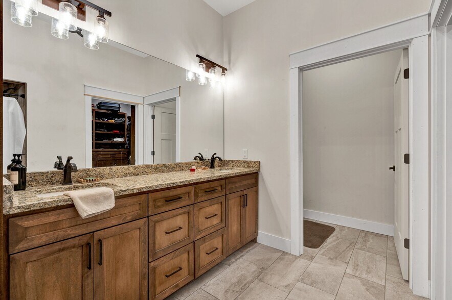 More Photos Of 1050 Whisperwood Trl NE, Cleveland Light Distribution For Sale