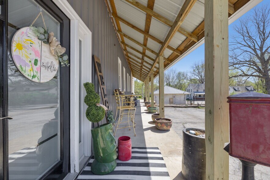 More Photos Of 305 N Main St, Ste Genevieve Storefront Retail Residential For Sale