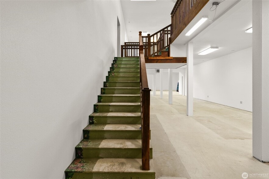 More Photos Of 4705 Pacific Way, Seaview Freestanding For Sale